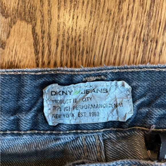 Mens size 32 DKNY bootleg jeans - Picture 4 of 4